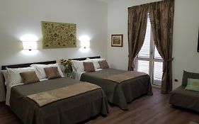 L'Insolita Reggia